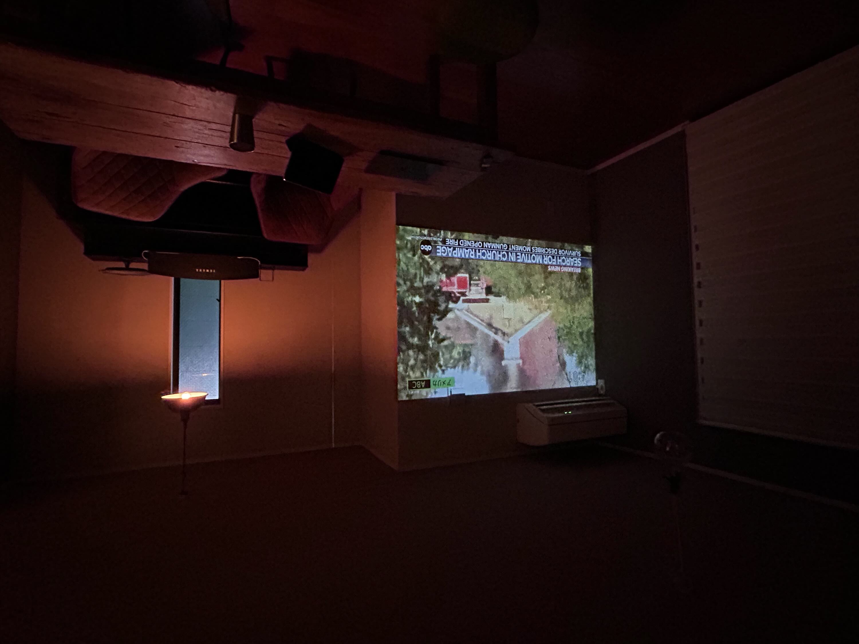 夜間の投影テスト(南面)